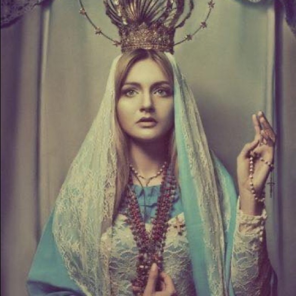 Meet your Posher, Alyson - Picture 6 of 11